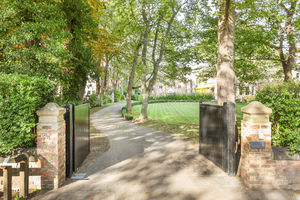 Photo 23- click for photo gallery